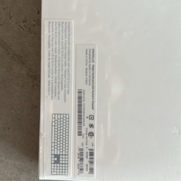 Apple Magic Keyboard with Numeric Keypad - Picture 3 of 3